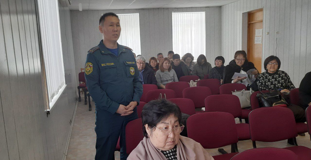 Рабочая планерка задала тон первому весеннему месяцу.